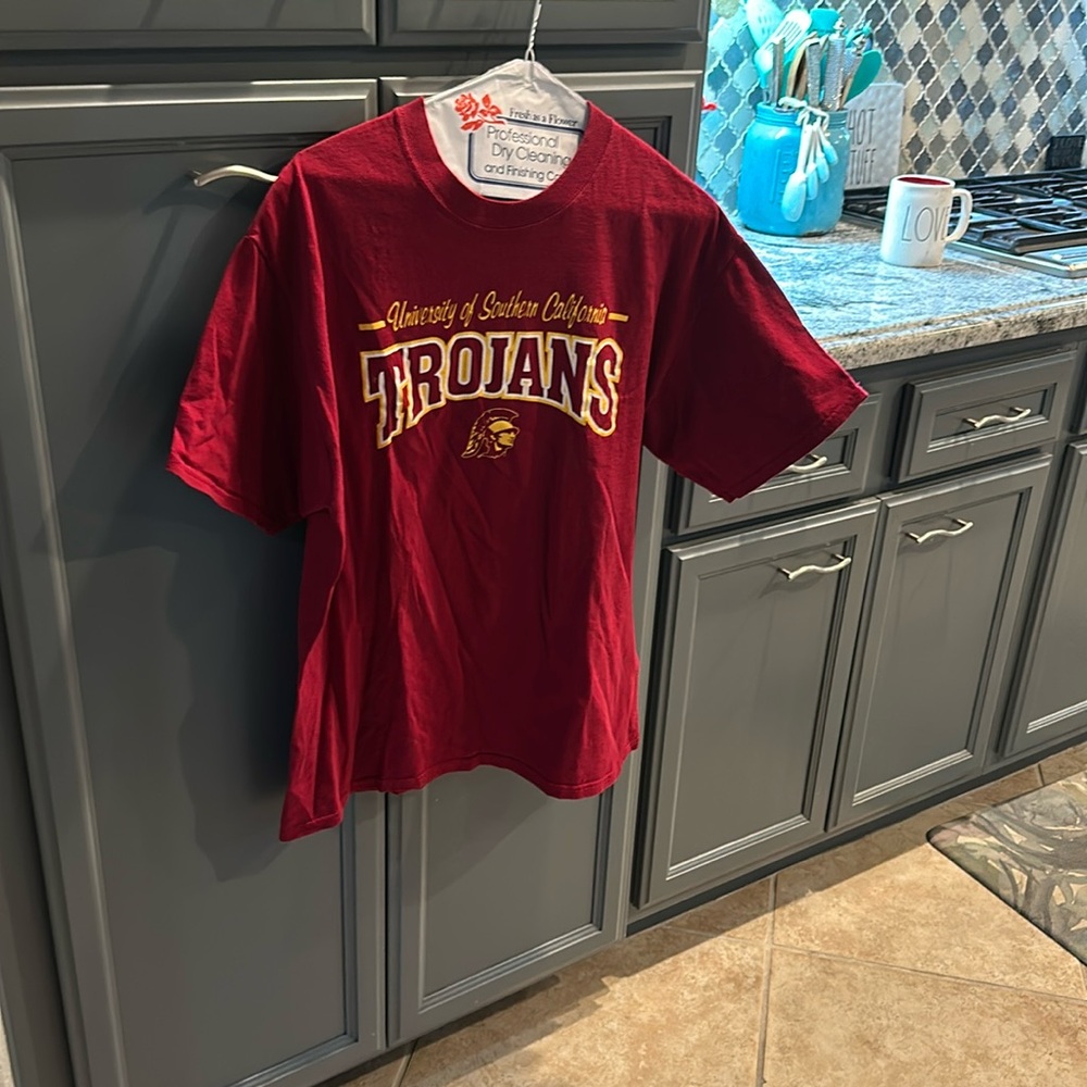 Men’s USC t shirt